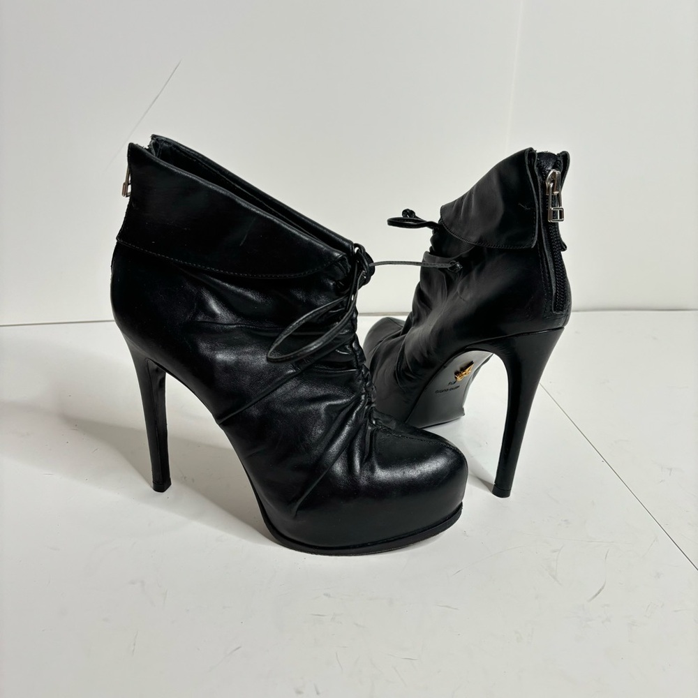 Pour la victoire black leather heeled boots 6.5